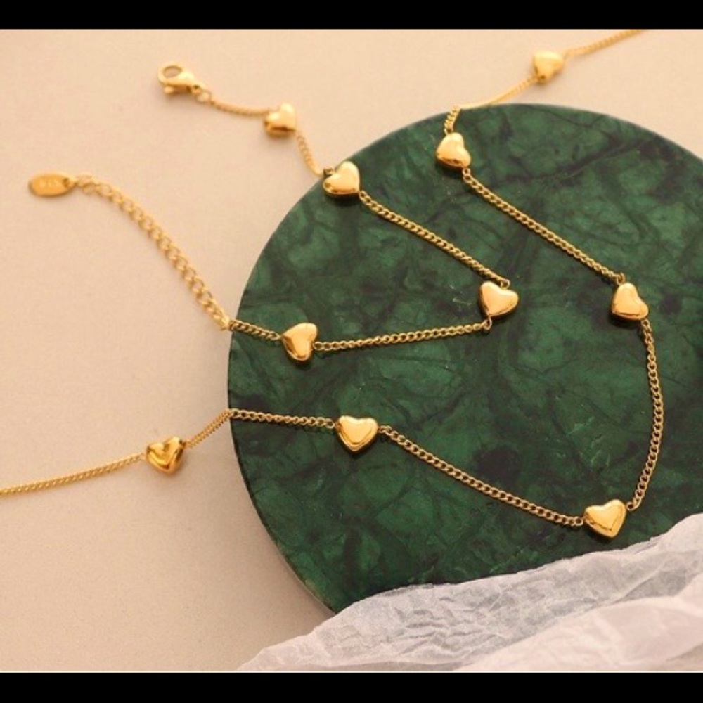 New! Heart Charm Necklace & Bracelet Set